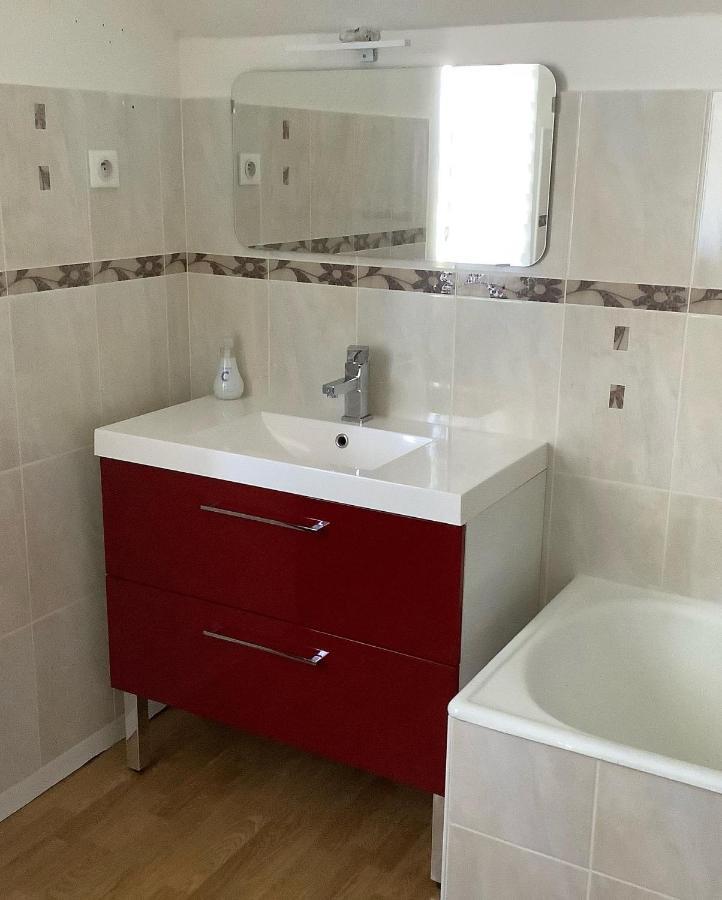 Autour Des Vignes Bed and Breakfast Herry Εξωτερικό φωτογραφία